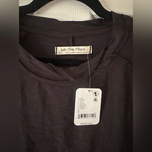 NWT! FREE PEOPLE! THE Classic Arden T-shirt in Black SZ S flattering fit!